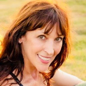 Meet your Posher, Claudia